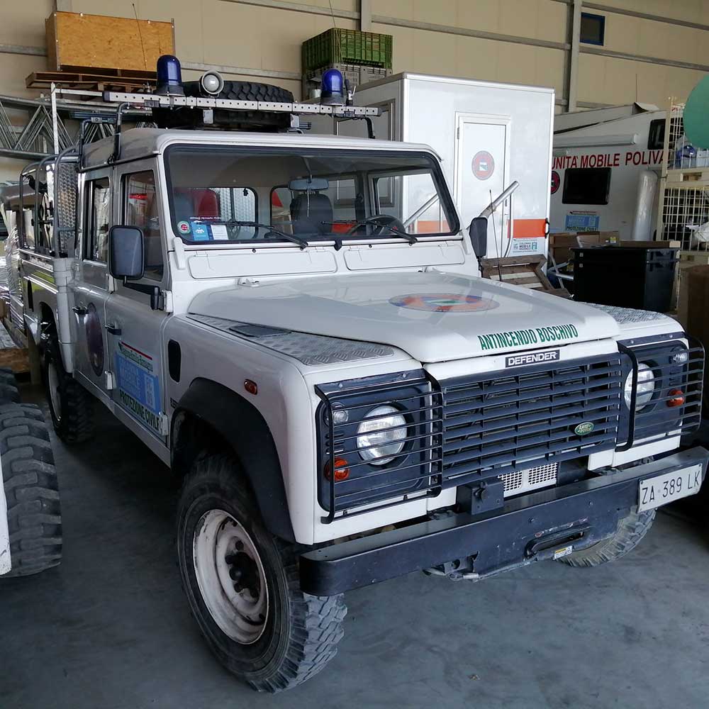 Land Rover Defender 130 pickup